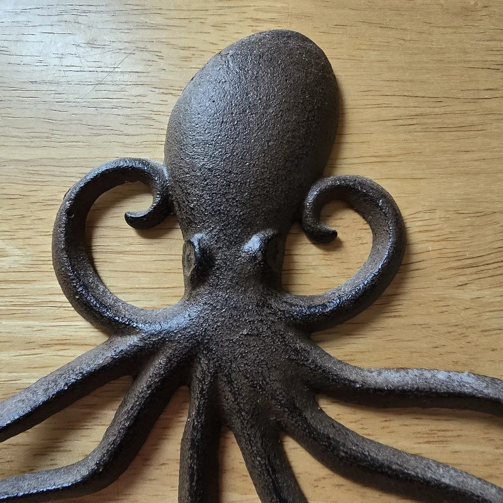 Cast Iron Octopus Wall Hook Mount Key Hanger Nautical Coastal Rustic Decor 6.75